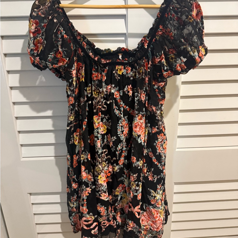 Free people Floral Black mini dress. Can be worn on or off shoulders